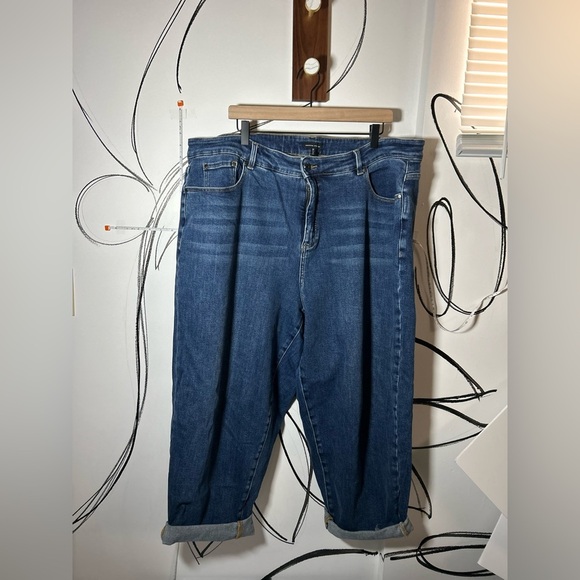 Universal Standard Women’s Straight Leg Blue Jeans w/ Pockets + Stretch Size 20